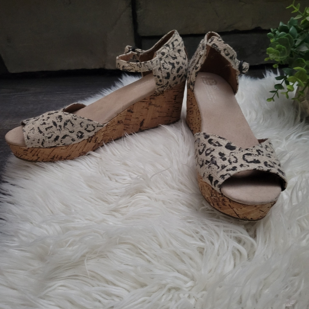 Leopard-Print Cork Platform Wedge Size 10 - image 3